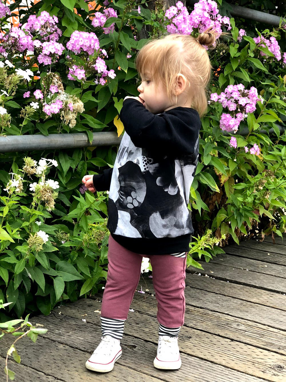 Blackroom Raglan