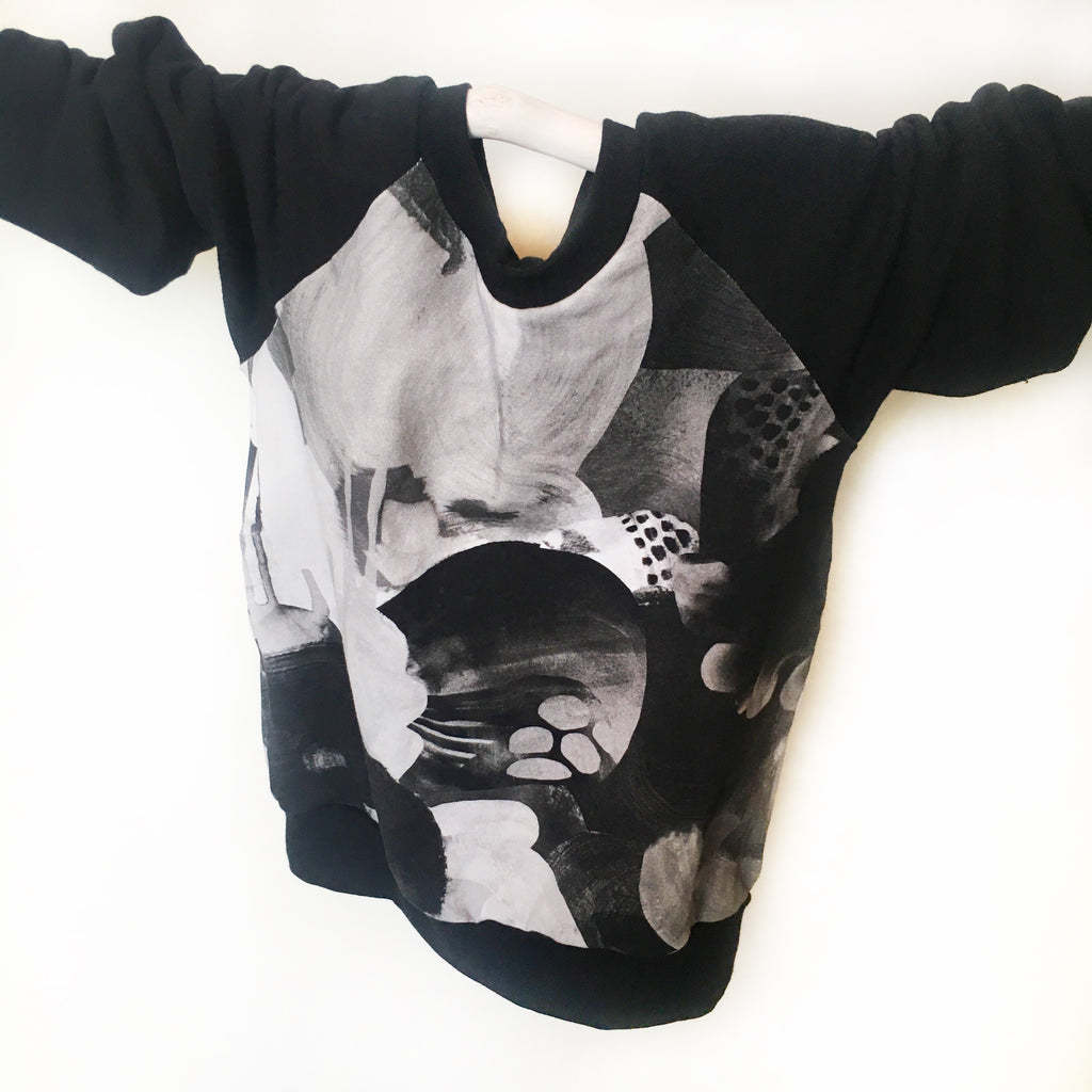 Blackroom Raglan
